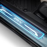 SOLERA DE PUERTAS ILUMINADA (LED) - ZR-V 2023