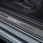 SOLERA DE PUERTAS ILUMINADA (LED) - CITY Hatchback 2023